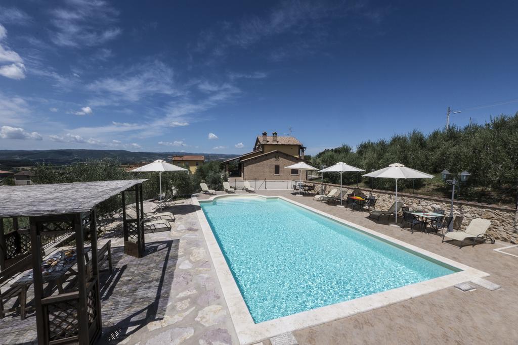 Colle San Giovanni 托迪 外观 照片