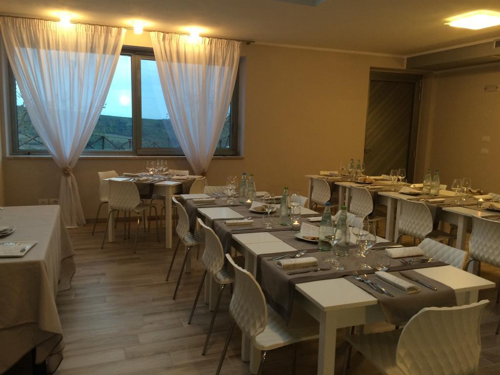Colle San Giovanni 托迪 外观 照片