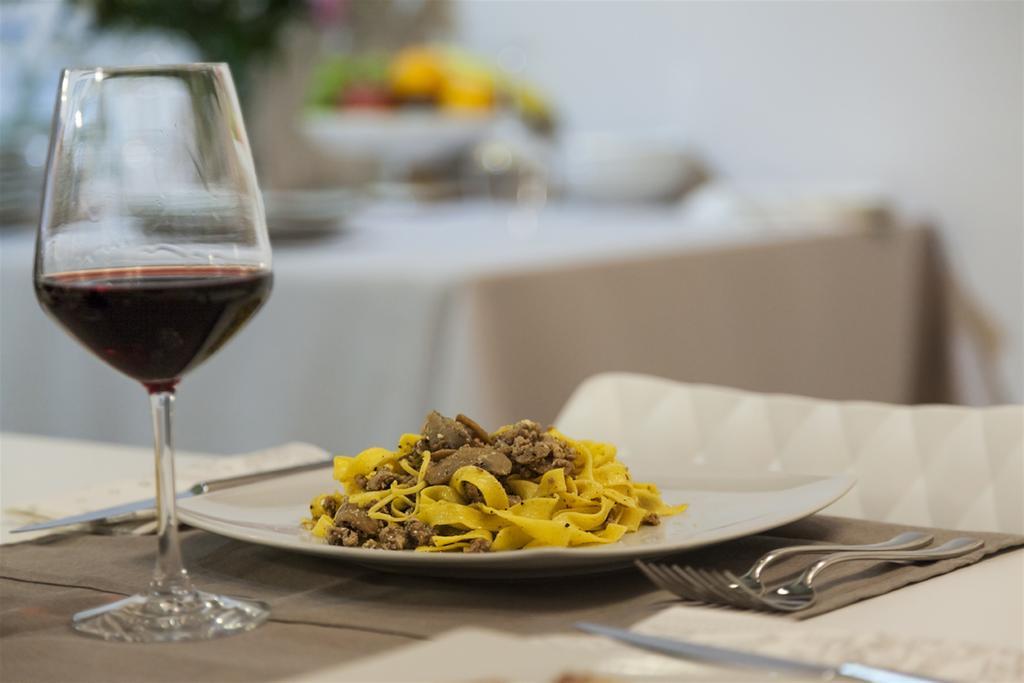 Colle San Giovanni 托迪 外观 照片